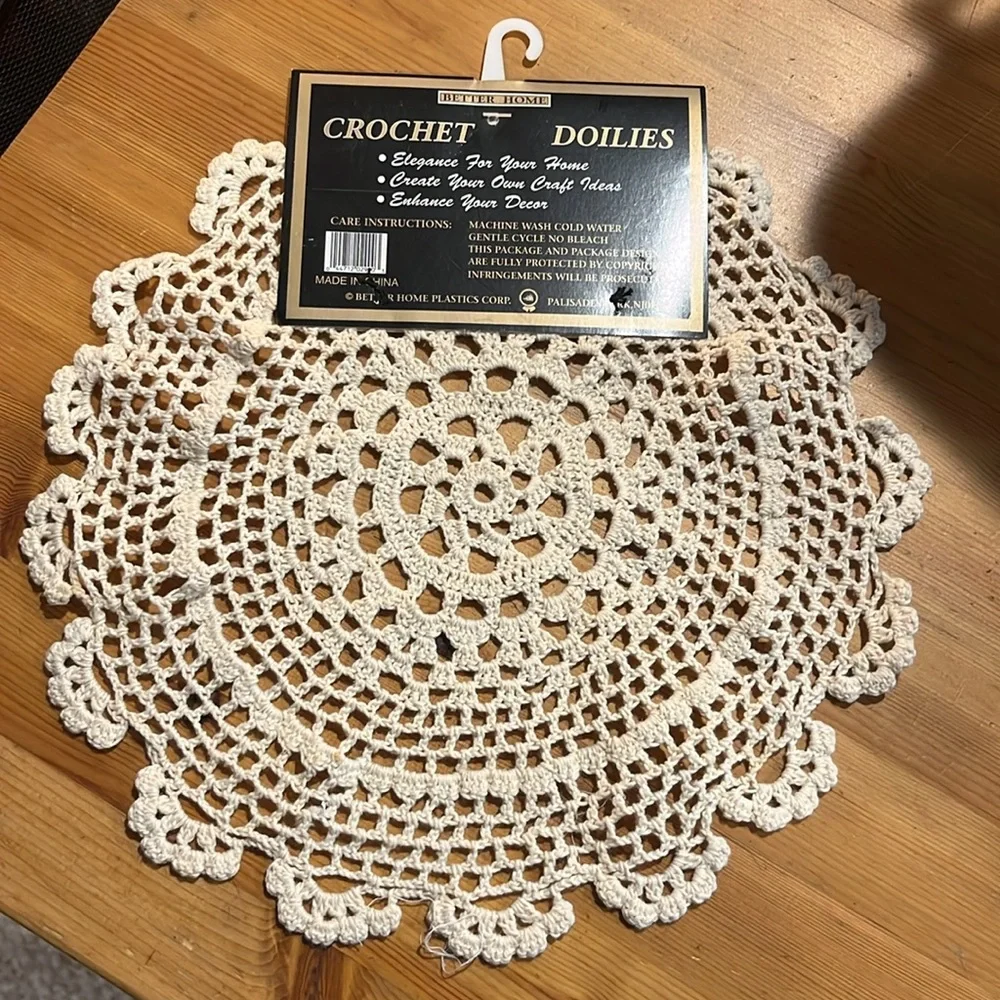 NWT Set of Vintage Style Crochet Doilies Cream Lace